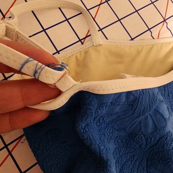 Shade Critters Textured Cut Out Daisy 1 Shoulder Swimsuit Blue Size 10, - Picture 13 of 13